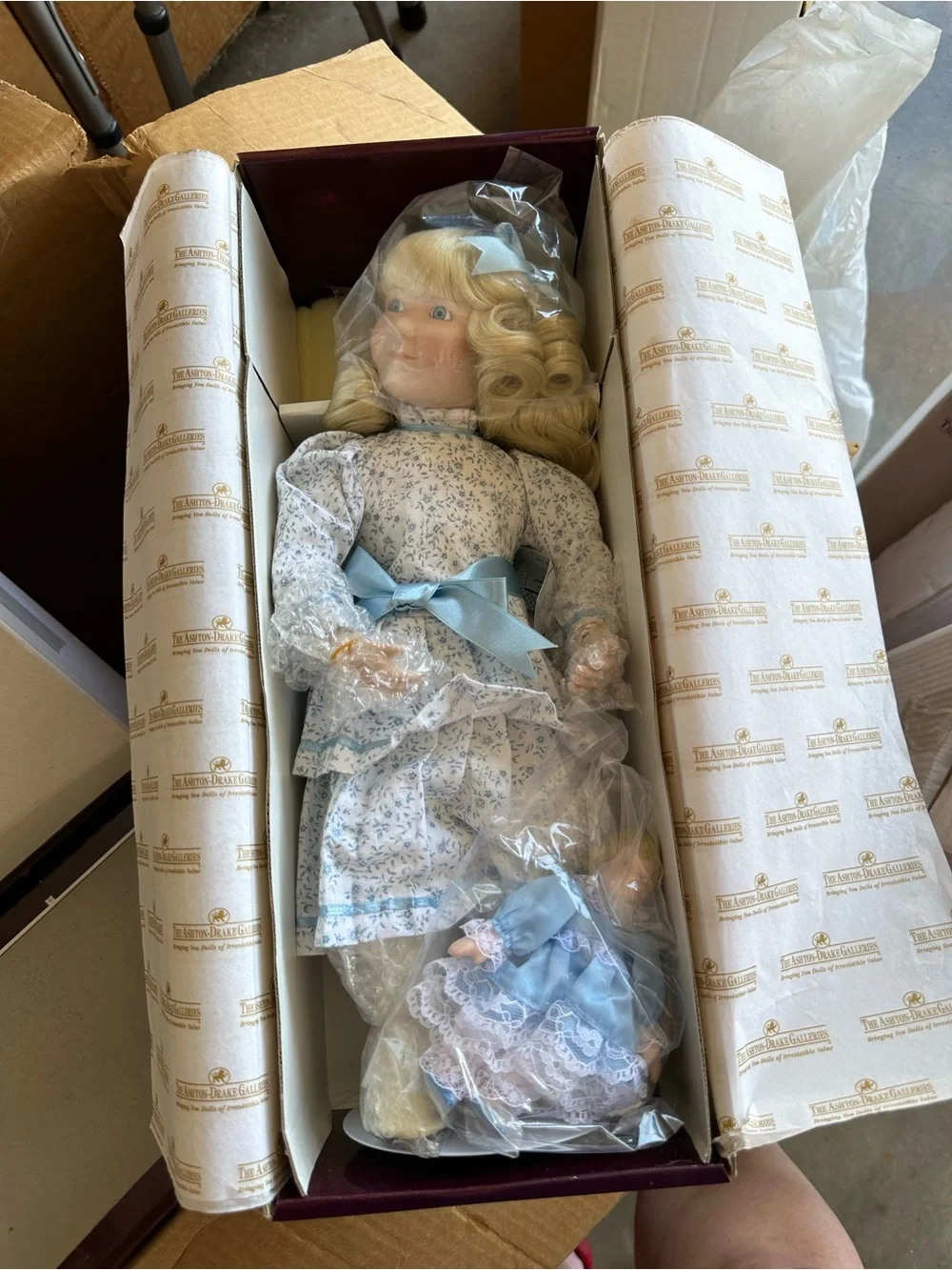 NWT Ashton Drake Set of 7 Little House on the Prairie Porcelain Dolls.